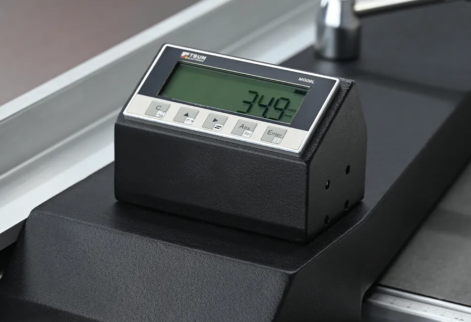 Digital Readout (DRO)