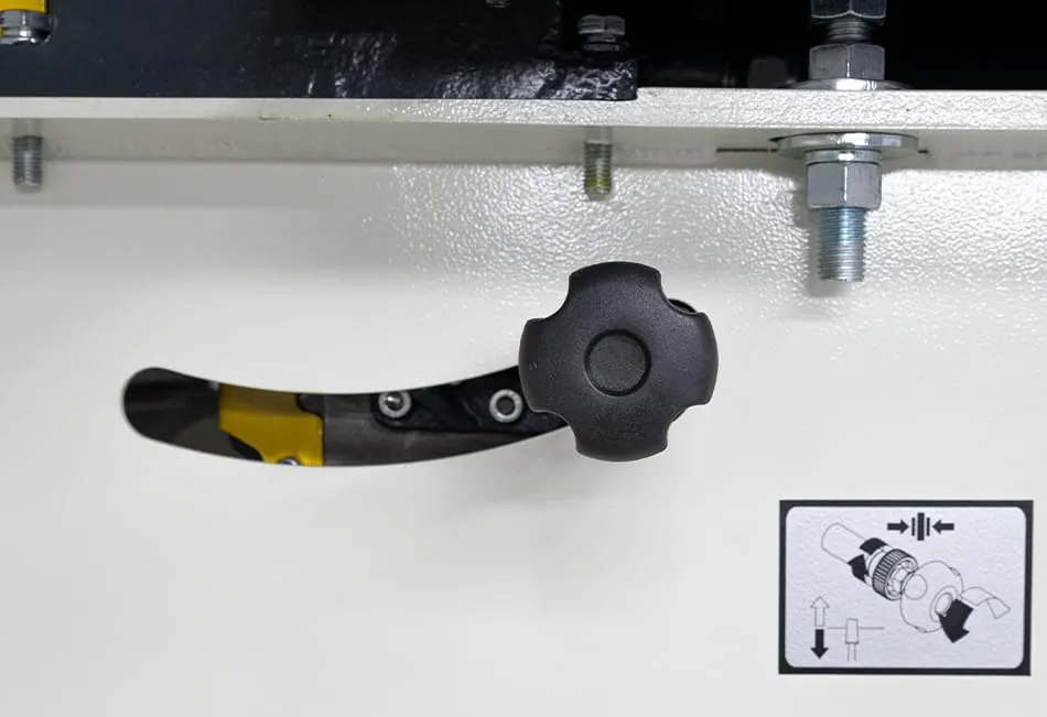 Scoring Blade Adjustment